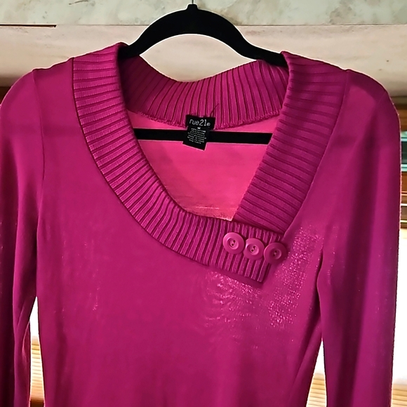 Rue 21 sweater - Picture 2 of 6